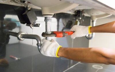 Who is responsible for the plumbing in a commercial property?